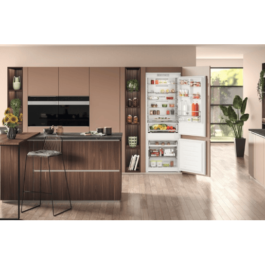 Combinado encastre HOTPOINT HA SP70 T121&nbsp;394 litros No Frost