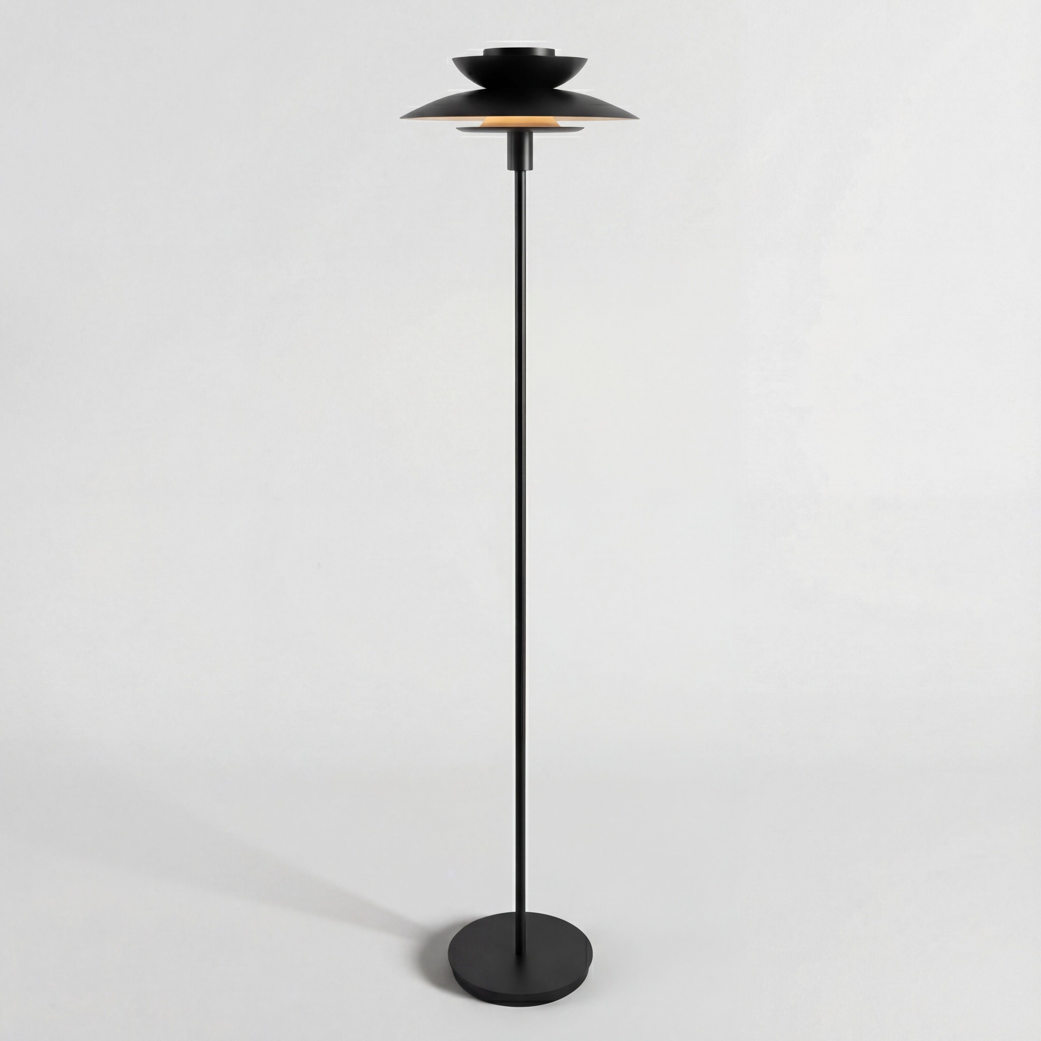 Lámpara de pie JUPITER negro y dorado 163cm