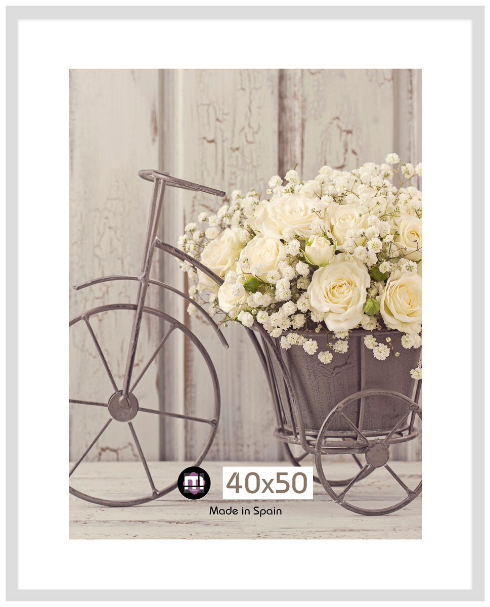 Marco PIRAMIDE 40x50cm marca MARCOMUEBLE 