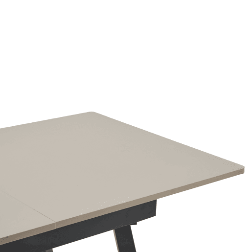 Conjunto de jantar STARK com 1 mesa e 4 cadeiras Conjunto de jantar STARK com 1 mesa e 4 cadeiras