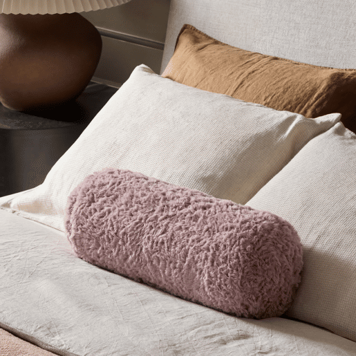 Almofada de pescoço FLUFFY 15x40cm cor rosa Almofada de pescoço FLUFFY 15x40cm cor rosa