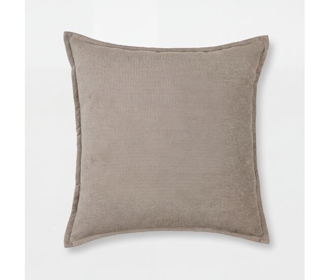 Cojín nina 45x45cm color beige