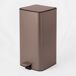 Cubo de basura LOTUS 28 litros con pedal Cubo de basura LOTUS 28 litros con pedal Marrón