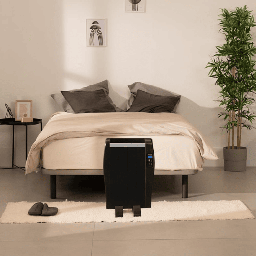 Cecotec Emissor térmico com 4 elementos e 600 W, ecrã LCD, comando à distância, temporizador programável, seleção de temperatura, cobertura de 8 m² e máxima segurança.