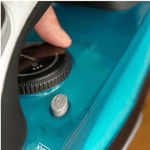 Cecotec Ferro de engomar a vapor com 2600 W de potência, vapor continuo de 55 gmin e 200 gmin de jato de vapor.