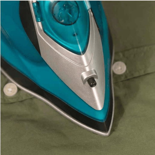 Cecotec Ferro de engomar a vapor com 2600 W de potência, vapor continuo de 55 gmin e 200 gmin de jato de vapor.