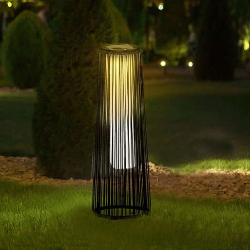 Outsunny Lanterna de Jardim em Vime Sintético Lâmpada Solar para Exterior com Luzes LED Ligar e Desligar Automático Resistente à Água para Terraço Varanda Pátio Ø21,5x61 cm, Preto