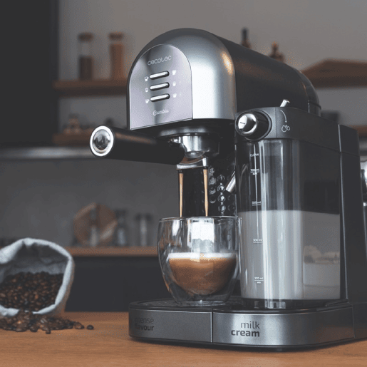 Cecotec Máquina de café semiautomática com 20 bares, thermoblock e apta para café moído e cápsulas. Cecotec Máquina de café semiautomática com 20 bares, thermoblock e apta para café moído e cápsulas.