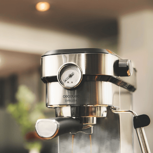 Cecotec Máquina de café expresso com 20 bares, thermoblock, manómetro e vaporizador. Cecotec Máquina de café expresso com 20 bares, thermoblock, manómetro e vaporizador.