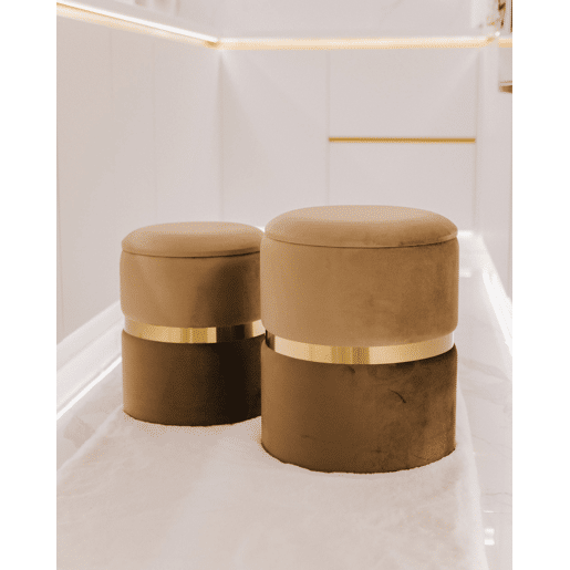 Conjunto de 2 tamboretes com arrumação WICHITA Veludo Castanho 3631 cm 3631 cm 4439 cm Conjunto de 2 tamboretes com arrumação WICHITA Veludo Castanho 3631 cm 3631 cm 4439 cm