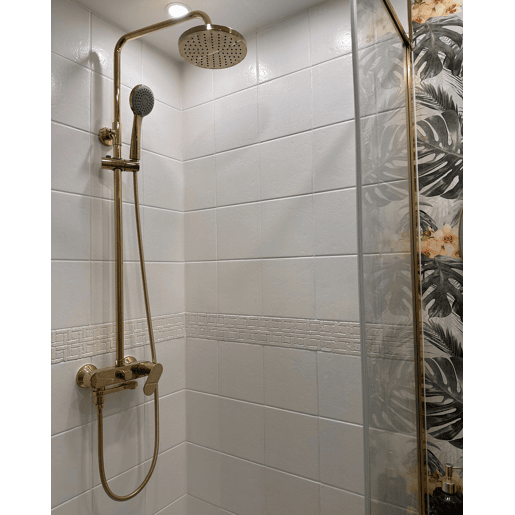 Conjunto de duche com misturadora e chuveiro com efeito chuva GURARA Dourado