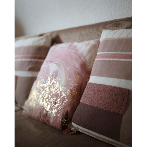 Conjunto de 2 almofadas decorativas LANTANA 45 x 45 cm Rosa Efeito de mármore
