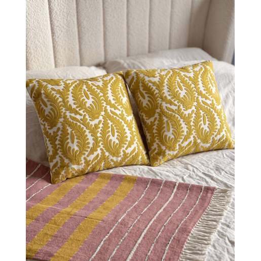 Conjunto de 2 almofadas decorativas PRIMULA Algodão 45 x 45 cm Mostarda Ikat