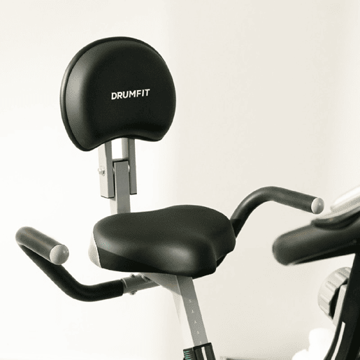 Cecotec Bicicleta estática dobrável com encosto. Ecrã LCD. Resistência magnética variável. Selim de conforto com encosto e alças de apoio laterais. Suporte para tabletes y rodas de transporte. Cecotec Bicicleta estática dobrável com encosto. Ecrã LCD. Resistência magnética variável. Selim de conforto com encosto e alças de apoio laterais. Suporte para tabletes y rodas de transporte.