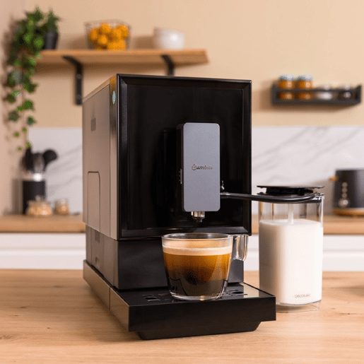 Cecotec Máquina de café megautomática com ecrã táctil, tecnologia ForceAroma de 19 bares e doseador de leite. Cecotec Máquina de café megautomática com ecrã táctil, tecnologia ForceAroma de 19 bares e doseador de leite.