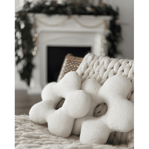 Conjunto de 2 almofadas decorativas CAMPONULA Bouclé 40 x 40 cm Branco creme Sólido