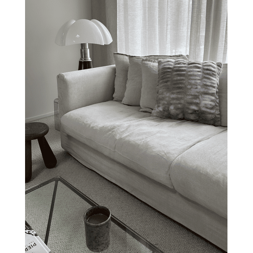 Conjunto de 2 almofadas decorativas MACODES Imitação de pele 45 x 45 cm Cinzento claro Sólido