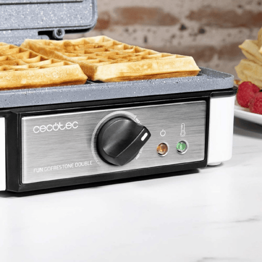 Cecotec Máquina de waffles para 2 waffles com 1200 W e revestimento RockStone.