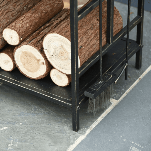 Outsunny Suporte para Lenha de Ferro Forjado de 2 Níveis com 4 Ferramentas para Interior e Exterior 51,5x33x77 cm Preto e Dourado