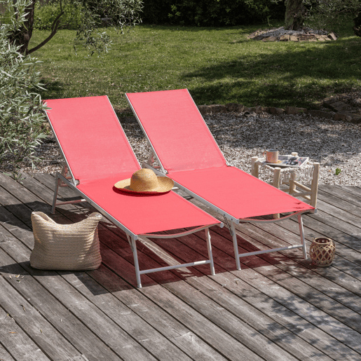 Lote de 2 tumbonas plegables SICILIA de textileno rosa - estructura blanca Lote de 2 tumbonas plegables SICILIA de textileno rosa - estructura blanca