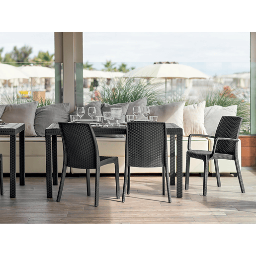 Mesa de jardim em PVC Mesa de jardim em PVC