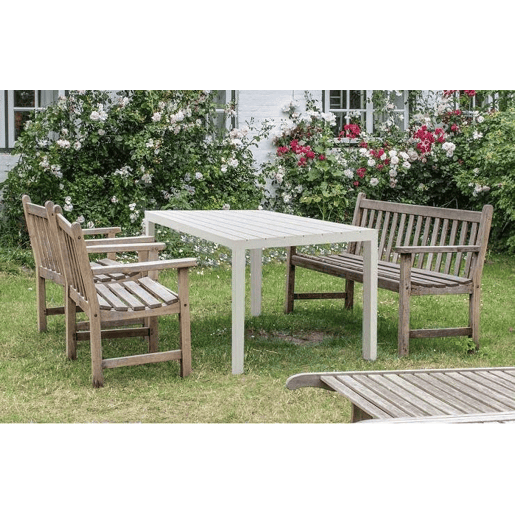 Mesa de jardim em PVC