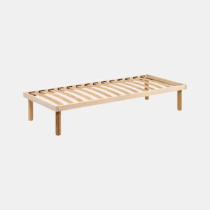 Rede de uma cama de madeira