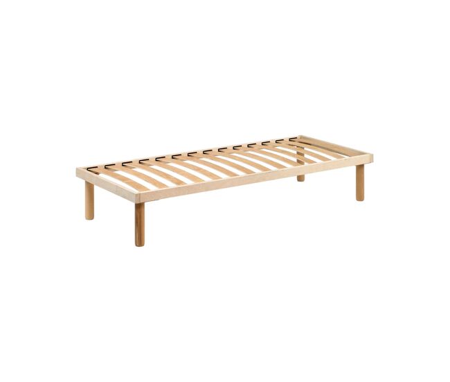 Rede de uma cama de madeira