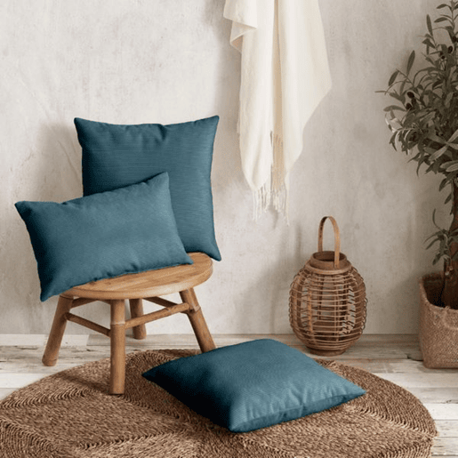 Almofada quadrada em veludo azul - 45x45 cm - DUNE Almofada quadrada em veludo azul - 45x45 cm - DUNE