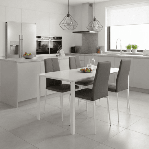 Pacote com 4 cadeiras Sora Modern Style para sala de estar e jantar em cinza 98x42x47 cm Pacote com 4 cadeiras Sora Modern Style para sala de estar e jantar em cinza 98x42x47 cm