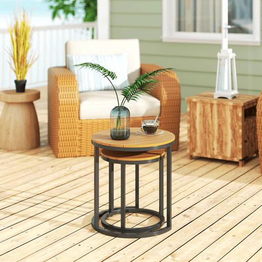 Outsunny Conjunto de 2 Mesas de Jardim com Bancada de Madeira de Acácia Design Ripas Mesas Auxiliares de Jardim Empilháveis com Estrutura de Aço e Pés Ajustáveis Teca e Preto