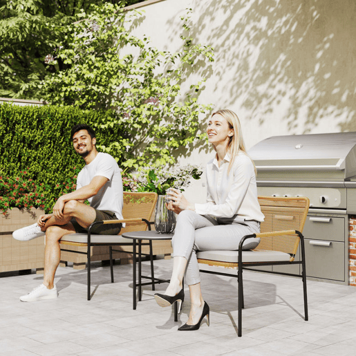 Outsunny Conjunto de Jardim de 3 Peças Móveis de Jardim com 2 Cadeiras com Almofadas Removíveis e Laváveis e Mesa com Bancada de Metal Resistente para Varanda Pátio Madeira e Creme