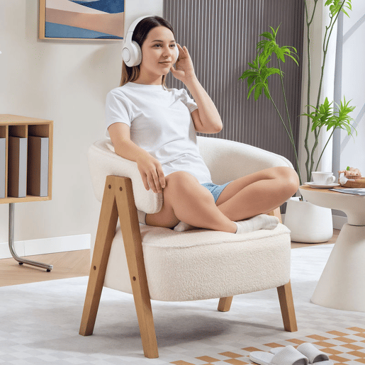 HOMCOM Poltrona de Sala de Estar Estofada em Borreguito Poltrona de Leitura Almofadada e Moderna Assento Largo Pés de Madeira e Encosto Curvo para Quarto Escritório 70x64x71 cm Branco