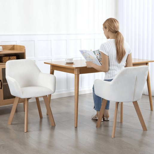 HOMCOM Conjunto de 2 Cadeiras de Jantar Modernas Estofadas em Veludo com Encosto Braços e Pernas de Madeira Suporta 120 kg para Sala Quarto 54x57x80 cm Creme
