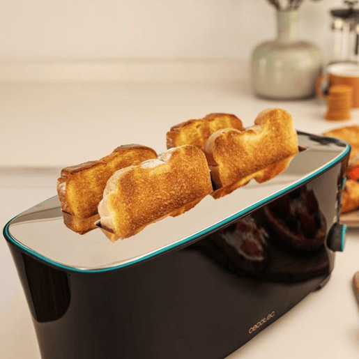 Cecotec Torradeira de pão de duas ranhuras largas e compridas com capacidade para duas torradas.