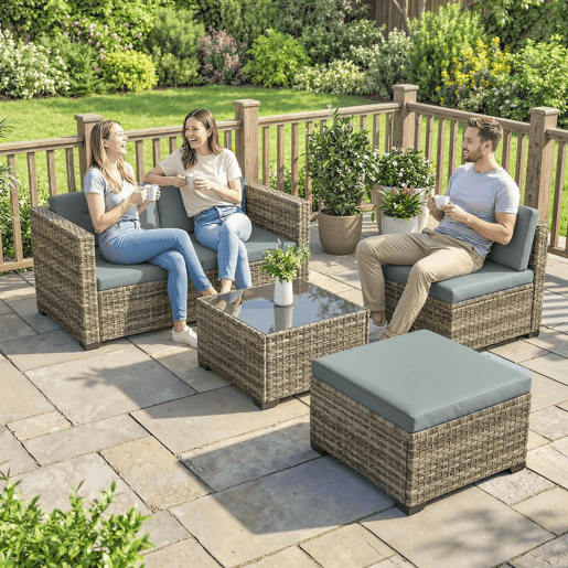 Outsunny Conjunto de Jardim em Vime de 5 Peças Conjunto para Terraço Resistente Móveis de Jardim Exterior Inclui Almofadas 2 Poltronas de Canto Poltrona sem Braços Apoia-Pés e Mesa de Centro Cinza Claro