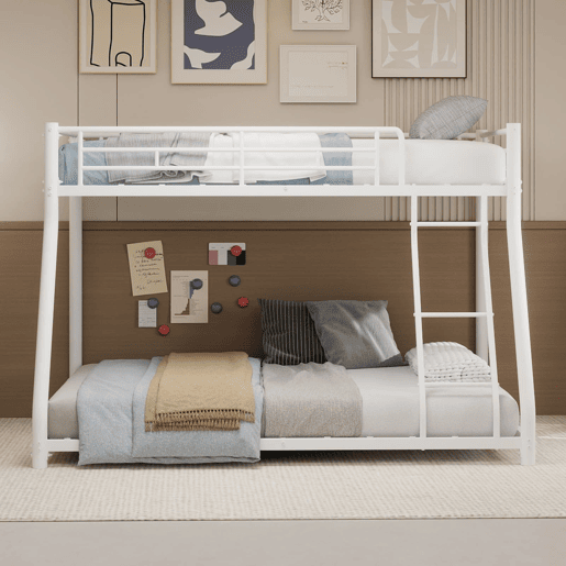 Beliche metálico Twin sobre Full - estrutura metálica resistente, com escada e corrimão completo - Branco