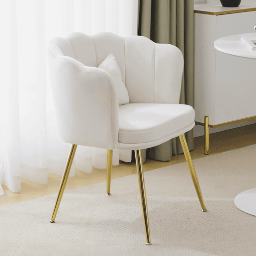 Poltrona moderna de veludo - Design com encosto em forma de pétalas, pernas metálicas douradas, almofada em forma de borboleta - Bege