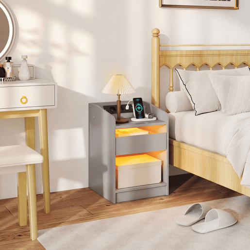 HOMCOM Mesa de Cabeceira com Luzes LED Mesa de Cabeceira com Gaveta Prateleira Estação de Carregamento Entrada USB e Controlo Remoto 40x40x58 cm Cinzento