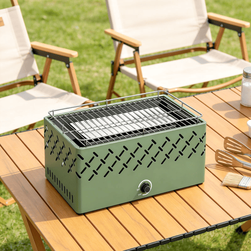 Outsunny Barbecue a Carvão Portátil, 45,5x29x21 cm, com Ventilador Integrado, Temperatura Ajustável e Bandeja de Carvão, para Campismo, Piqueniques e Festas no Jardim, Verde-Claro