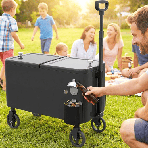Outsunny Carrinho Frigorífico de 56L com Rodas, Carrinho de Bebidas com Pega Ajustável, Abre-garrafas Recolhedor de Tampas Dreno e Mesa para Jardim Exterior, Festas BBQ 75x35x120 cm Preto
