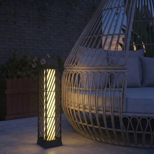 Outsunny Candeeiro de Jardim em Vime Candeeiro Solar Exterior com Luzes LED Automáticas Impermeável IP44 Candeeiro de Pé para Terraço Varanda Jardim 16x16x68 cm Preto