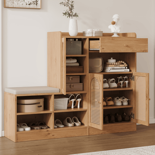 Sapateira com banco 142x35x110 cm - 3 portas de rattan, 1 gaveta, assento almofadado - Natural Sapateira com banco 142x35x110 cm - 3 portas de rattan, 1 gaveta, assento almofadado - Natural