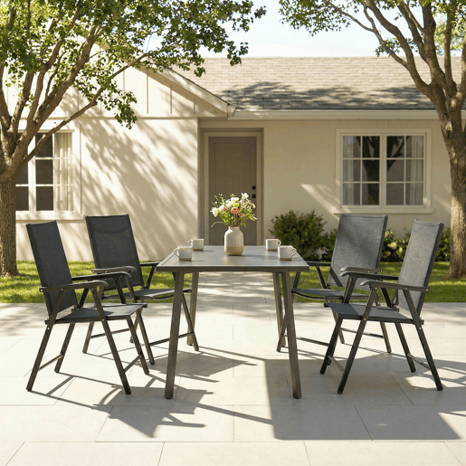 Outsunny Pack de 4 Cadeiras de Camping Dobráveis, Cadeiras de Jardim para Exterior com Encosto Alto e Apoios de Braços, Tecido Textilene Respirável e Estrutura de Aço para Terraço, Praia, 58x62x97 cm, Preto