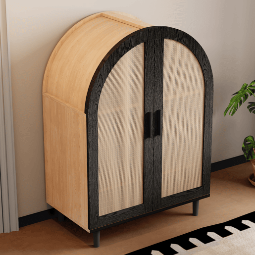 Aparador sapateira com 3 prateleiras - portas em rattan, design arredondado - Natural+Preto