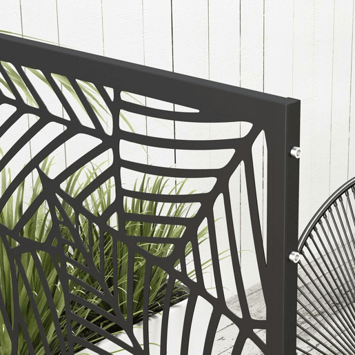 Outsunny Biombo de 3 Painéis 122x198 cm Biombo Separador de Ambientes com Suporte e Parafusos de Expansão Design de Folhas Grandes para Exterior Jardim Pátio Terraço Preto