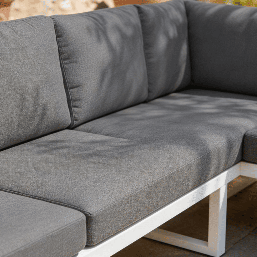 Outsunny Conjunto de Jardim de 4 Peças Sofá Exterior Seccional em L com 3 Sofás de 2 Lugares Assento em Textilene Mesa com Bancada Efeito Madeira WPC Almofadas Cinza Claro e Branco