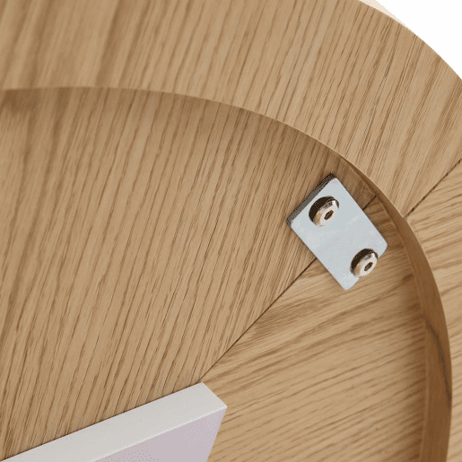 Mesa de jantar redonda 100 cm - 4 segmentos com acabamento em madeira clara, pernas cilíndricas com arrumação, barra metálica e fecho de velcro - cor madeira natural
