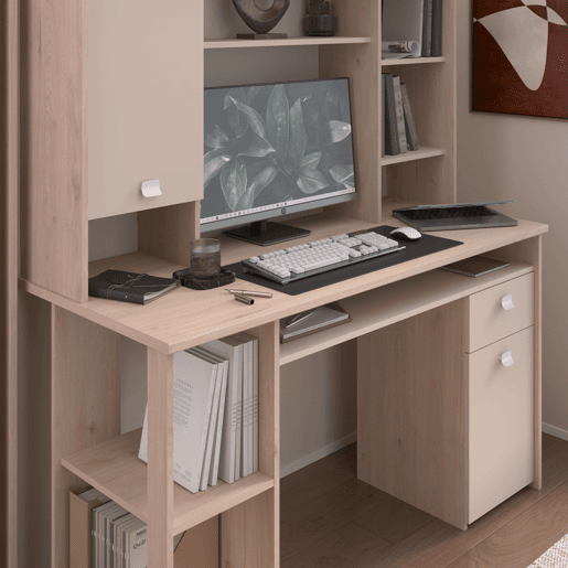 Mesa de computador Anello Jackson em carvalho e cashmere com mezanino e estante, 138x148x59 cm