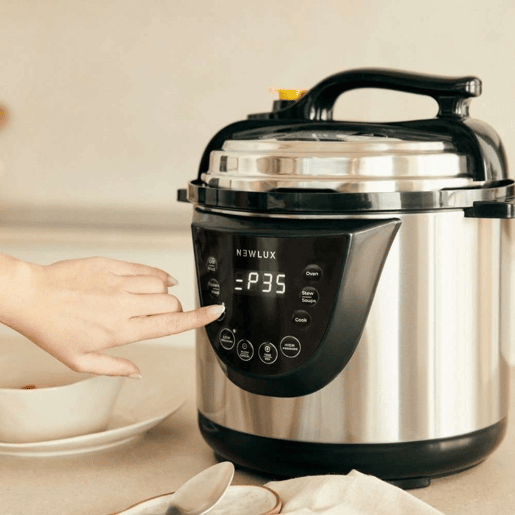 Fogão programável Chef Pot V110 Newlux 6L, 1000W, Programável 24h, Sistema Duopressure Negro